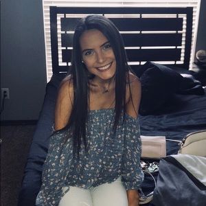 Meet your Posher, Lizzie